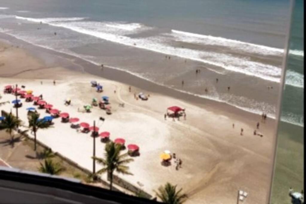 Ap Frente Mar Com Ar-Condicionado E Varanda Gourmet Монгагуа Экстерьер фото